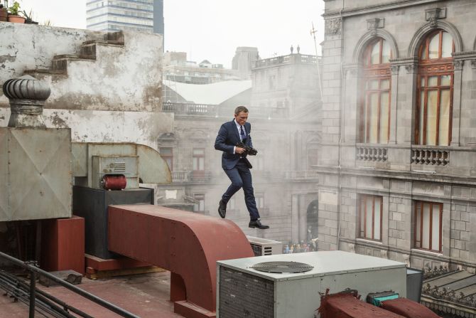 The latest James Bond film "Spectre" opened with a stunning sequence set in Mexico City, including this rooftop run by actor Daniel Craig.