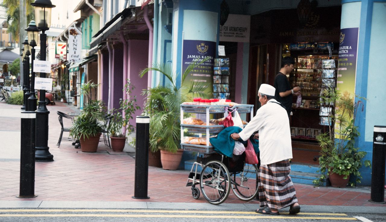 While a magnet for fashionistas, Arab Street also retains its charm of yesteryear. Street vendors, fabric sellers and chai wallahs intermingle with hipsters hanging out at some of the city's best cafes.