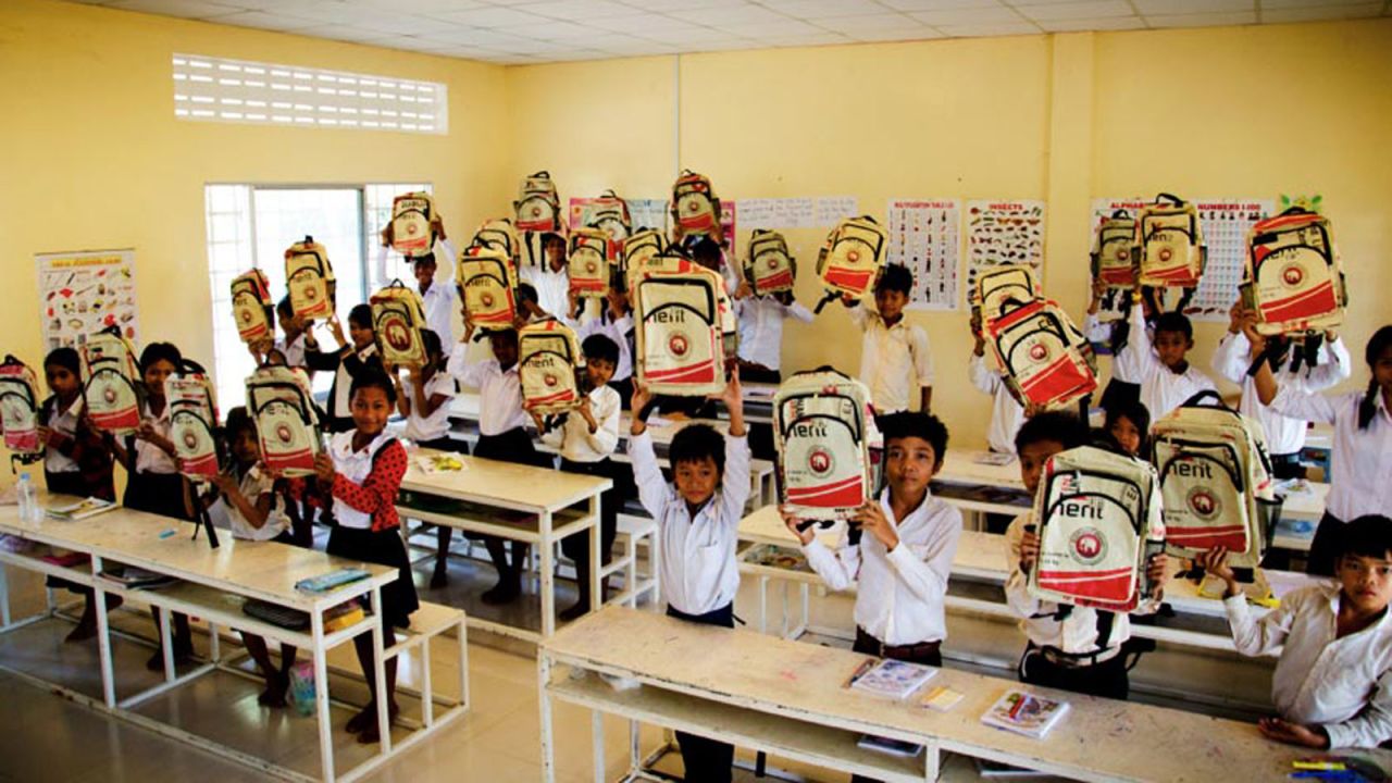 For every bag sold, Elephant Branded donates an "ergonomically designed" school bag containing a school kit to a child in need. 