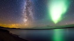 aurora borealis photobomb