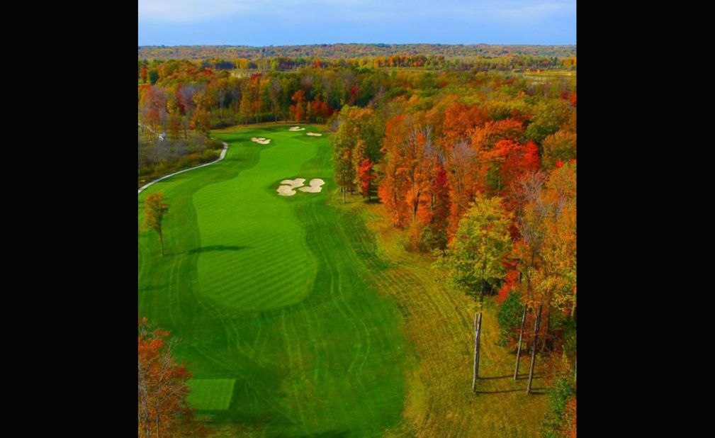 Our second entry comes from <a href="https://instagram.com/aerialagents/" target="_blank" target="_blank">@aerialagents</a>. "One of the most visually impressive holes on this Tom Fazio designed course," they explain. "Sand Ridge Golf Club is built on 370 acres of woods, pastures and wetlands." The vast array of colors in the trees are evidence of this.