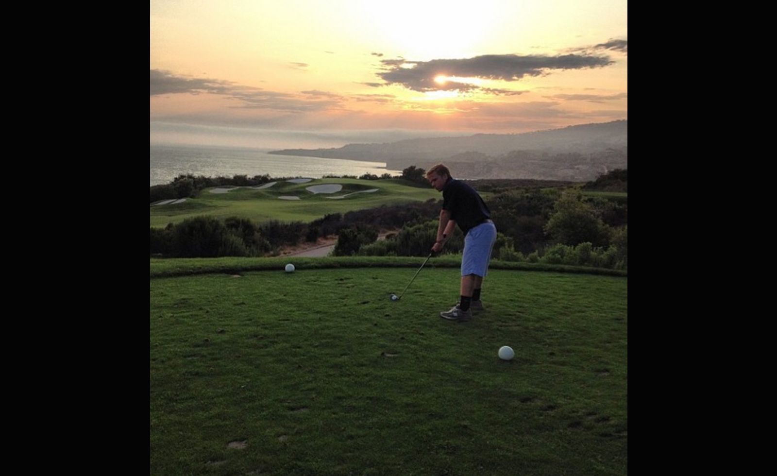 The varied landscape behind this course is the perfect base for a sunset. <a href="index.php?page=&url=https%3A%2F%2Finstagram.com%2Fayojsnow%2F" target="_blank" target="_blank">@ayojsnow</a> was clearly delighted with his surroundings: "What a round!" he wrote.