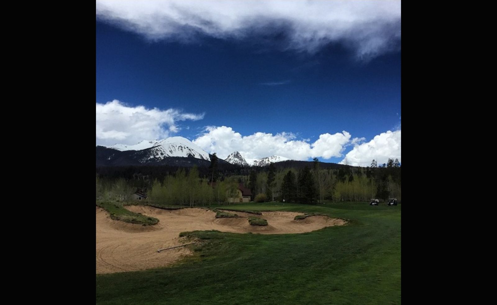 Make sure you wrap up warm for this one. "Safe to say golfing at almost two miles above sea level (around 9,000 feet) is one of the coolest experiences ever," <a href="index.php?page=&url=https%3A%2F%2Finstagram.com%2Fdrew_harvie%2F" target="_blank" target="_blank">@drew_harvie</a> said of the course.
