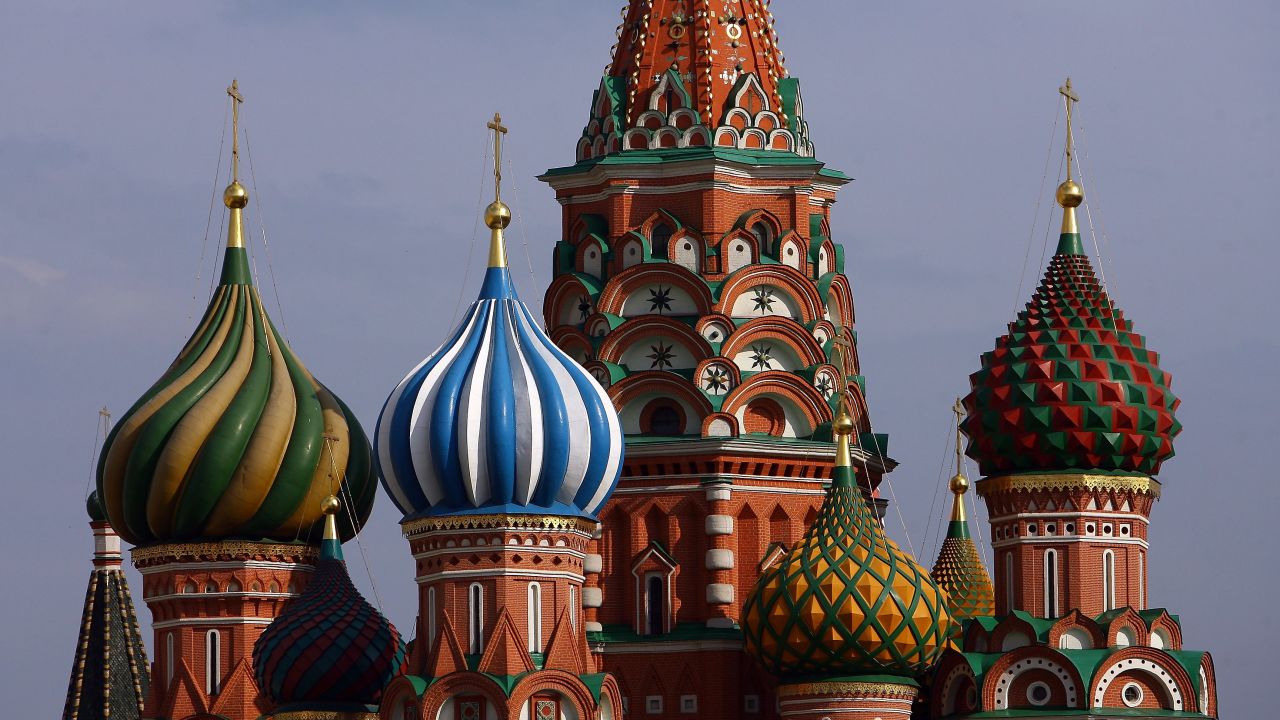 MOSCOW - MAY 18:  Cathedral of Saint Basil on the Red Square on May 18, 2008 in Moscow, Russia.  (Photo by Julian Finney/Getty Images)