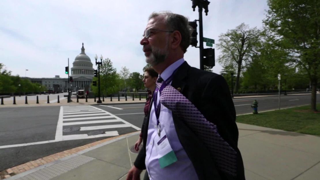 In 2013, Sandy visited Washington to lobby for increased funding for Alzheimer's research.