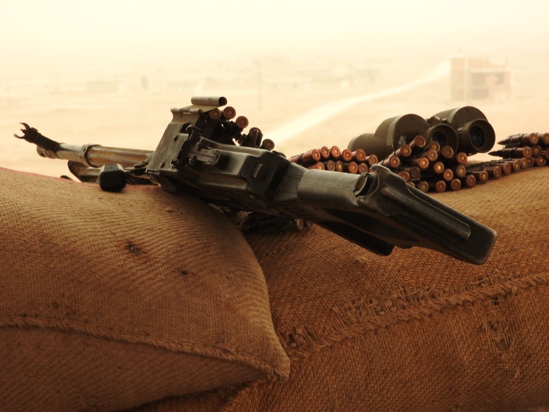 Syria YPG fighters gun bullets