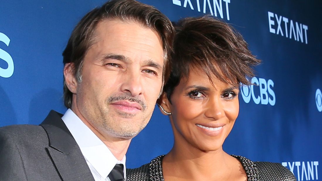 Olivier Martinez and Halle Berry announced October 27 that they've called it quits after two years of marriage. "It is with a heavy heart that we have come to the decision to divorce," the actors said in a joint statement.