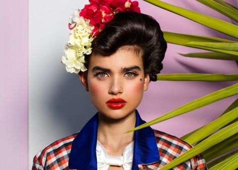 Meanwhile, designer Patrova Hammond -- otherwise known as <a href="https://instagram.com/lady_petrova/?hl=en" target="_blank" target="_blank">"Lady Petrova" </a>-- will be opting for the flower crown on the race track this year.<br /><br />The Melbourne milliner has created floral headpieces for pop singer Lana Del Rey, and runs design classes as part of her "School of Fabulousness."<br /><br /> <br />