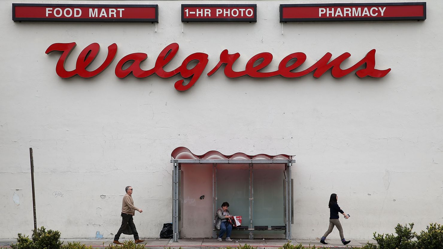 Walgreens said it had no legal obligation to contact the woman's doctor.