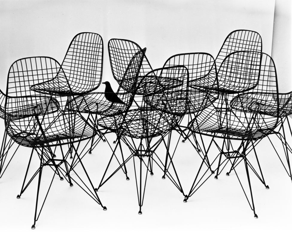 The wire shell chair was another one of their most famous designs, and remains popular today. 