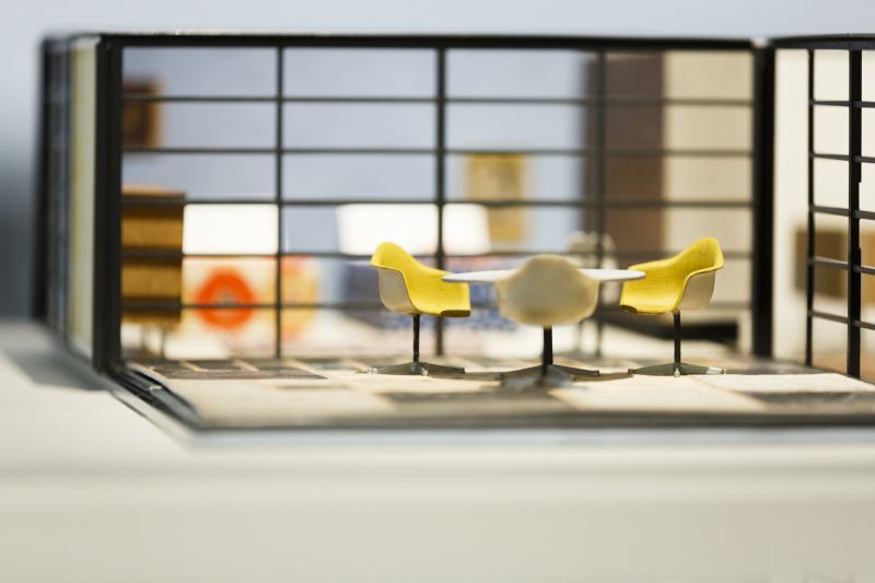 【新品】The World of Charles and Ray Eames The World of Charles and Ray Eames - Film and Furniture