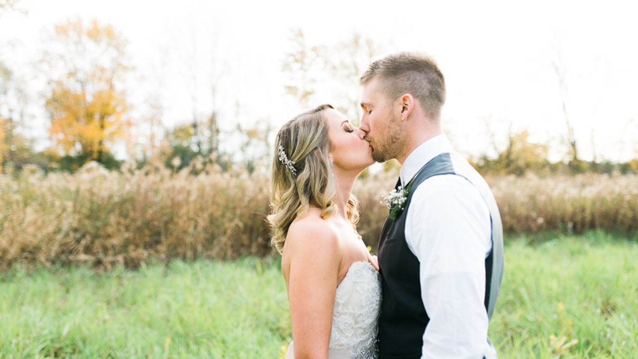 Matt and Heather Koehler were originally married last month, but their wedding photographer was absent. So a local photographer helped recreate their wedding day, free of charge.