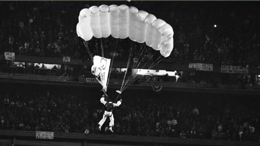 1986 world series mets fan parachute stunt mike sergio intv nr_00002025