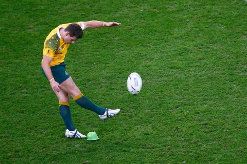 Bernard Foley drew the Wallabies level at 3-3 with a penalty but his side was soon trailing again as the All Blacks took command.<br />