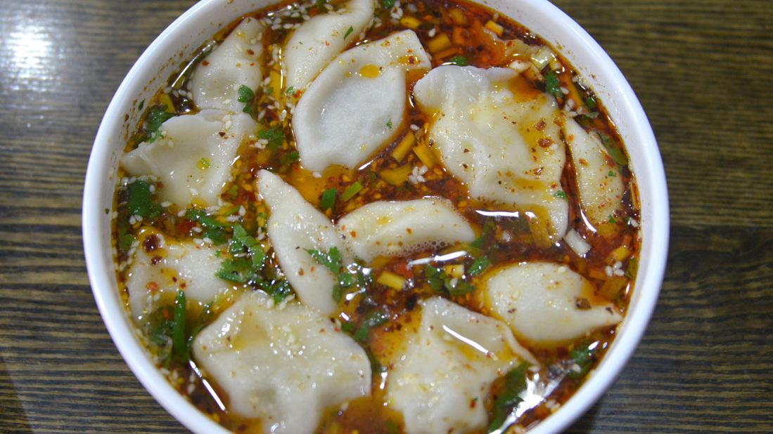 Who can resist a bowl of dumplings swimming in hot and sour soup with sesame seeds, minced leek and cilantro? Suantang shuijiao is flavorful and refreshing with a lingering (and pleasant) aftertaste.