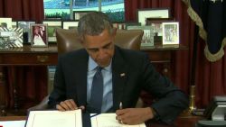 Obama signs budget deal lv_00023106.jpg