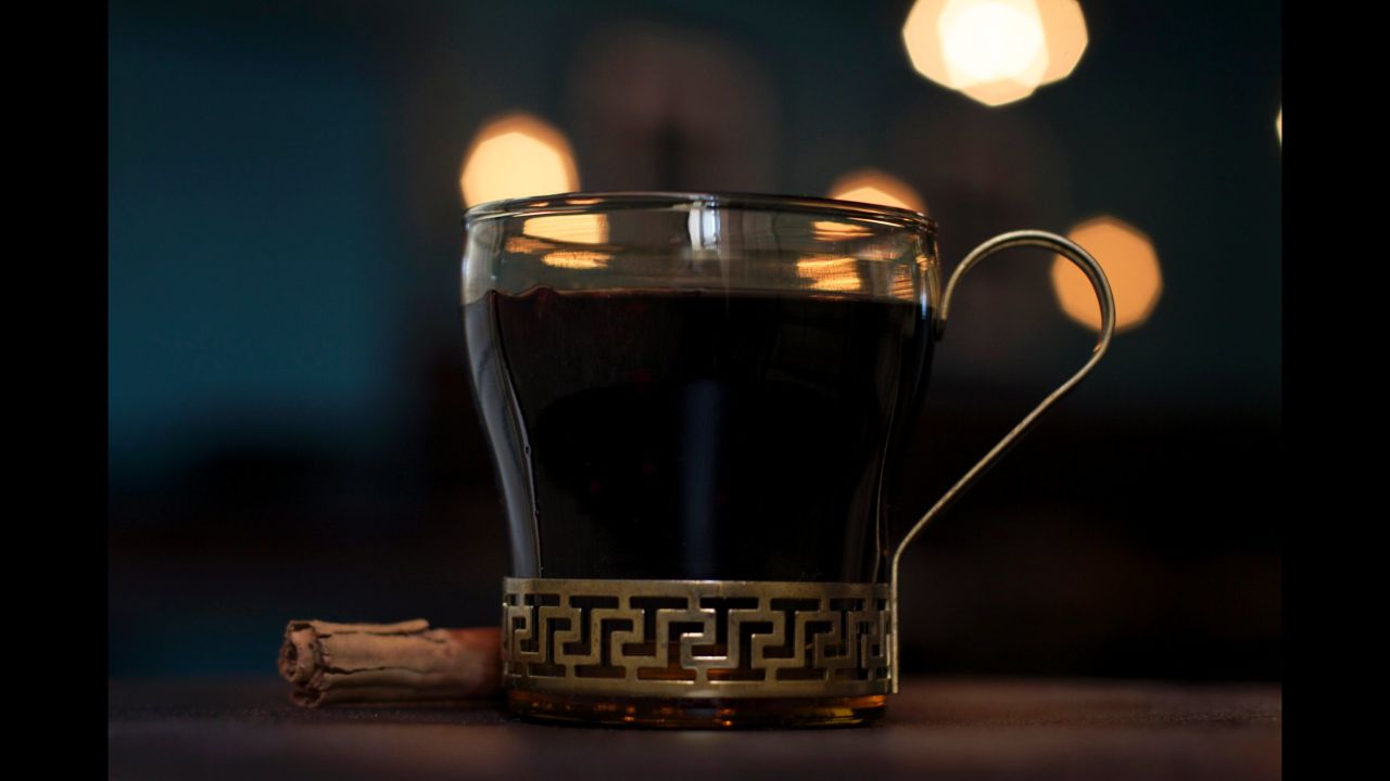Mulled Wine !
*The mulled wine did not look good with a black background since it blended in completely. I added a little background context to make it feel festive and Holiday-like.