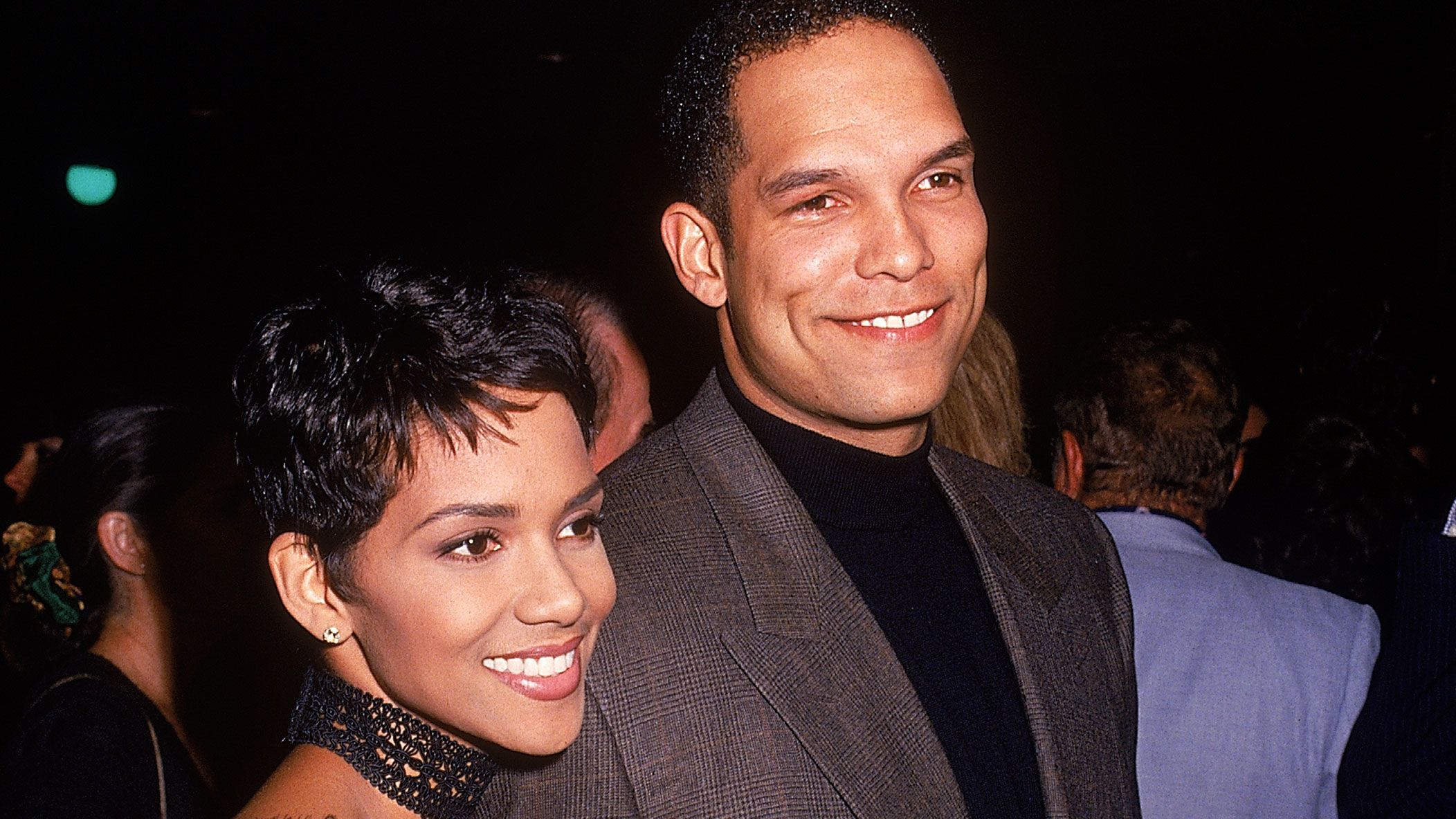 David Justice On Halle Berry: David Justice Never Hit Halle, Period