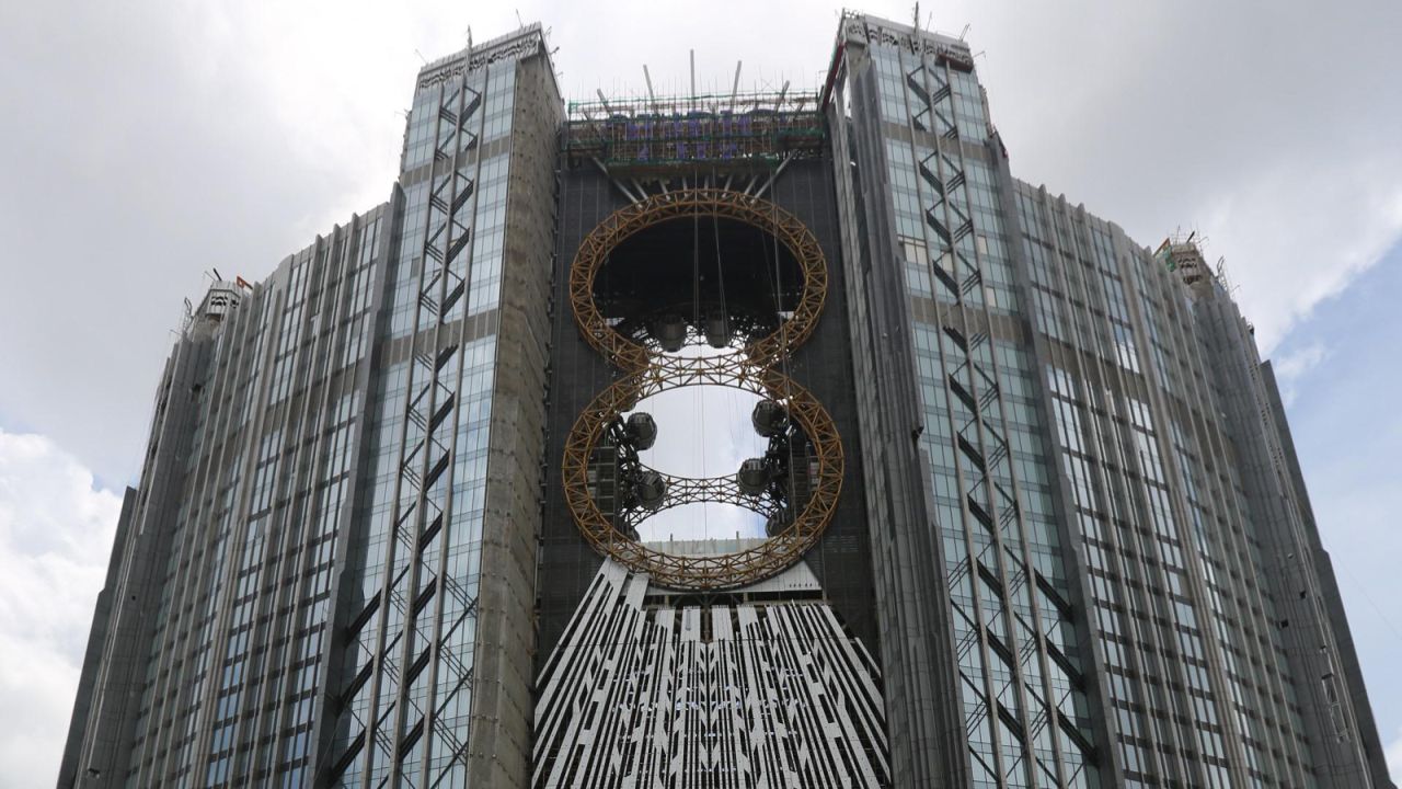 Called Golden Reel, the centerpiece is Asia's highest Ferris wheel and the only one in the world shaped like a figure eight (a symbol for fortune in Chinese culture). It climbs up to 130 meters above ground. 