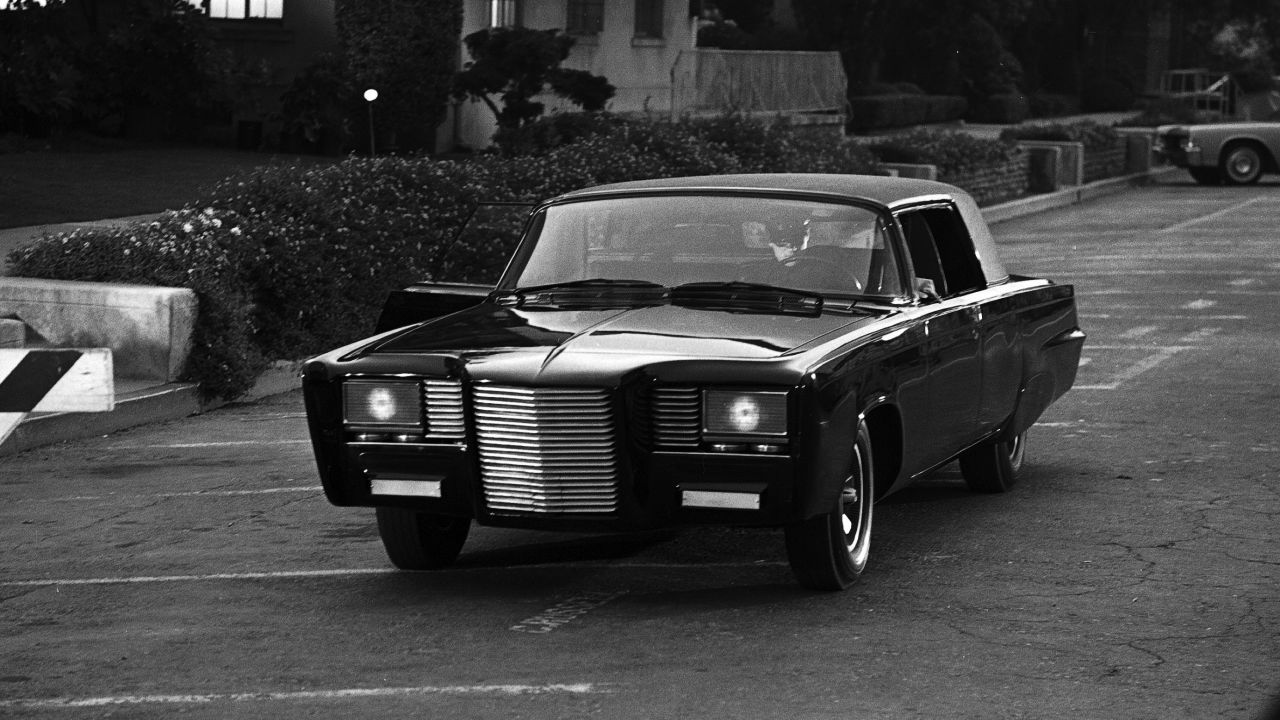 Much of the work on the Green Hornet's vehicle was done by Barris rival Dean Jeffries, who remade a 1966 Chrysler Imperial into the "Black Beauty."<a href="http://www.barris.com/carsgallery/tvmovie/greenhornet.php" target="_blank" target="_blank"> According to Barris' website</a>, however, Barris added some touches, including the grille and headlights.