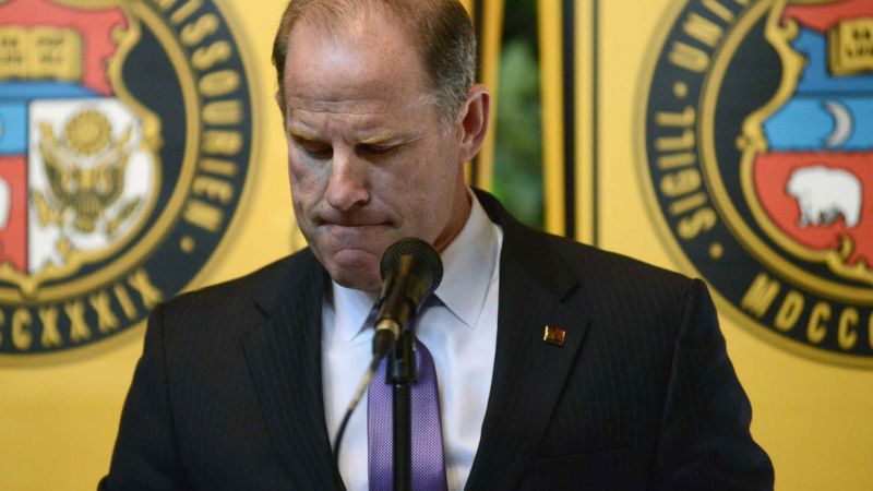Georgia Bulldogs' head of academics resigns