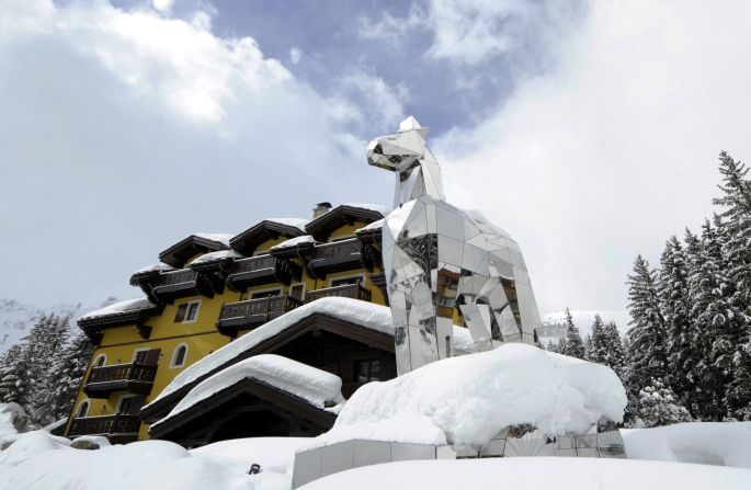 The Hotel Cheval Blanc ("white horse") in Courchevel, France, is home to Michelin-starred restaurant <a href="index.php?page=&url=http%3A%2F%2Fwww.courchevel.chevalblanc.com%2Fen%2Fculinary-art%2F1947.html" target="_blank" target="_blank">Le 1947</a>. Its modern setting caters for just 25 people per sitting.