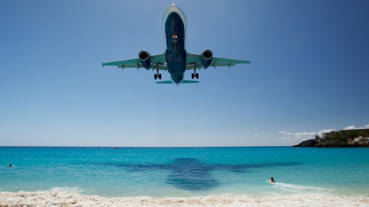 <strong>7. St. Maarten Airport (Saint Martin): </strong>At this Caribbean island airport, the approach is "so low you can almost read the sunbathers' newspapers," says PrivateFly CEO Adam Twidell.