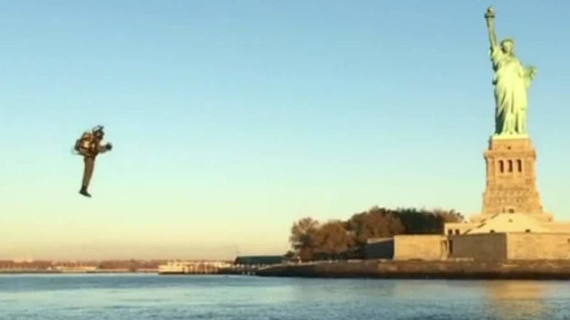 JB-9 jetpack makes spectacular debut flying around Statue of Liberty