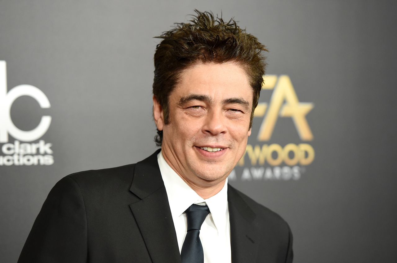 Actor Benicio Del Toro wears a lucky ring featuring wood instead of a stone. "What I like is that I can knock on wood anytime," <a href="http://www.people.com/people/archive/article/0,,20134361,00.html" target="_blank" target="_blank">Del Toro told Talk magazine</a>.