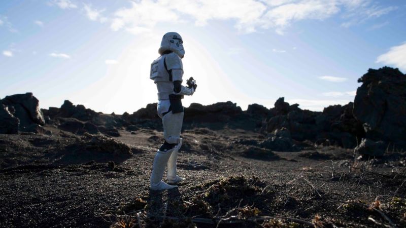 'Star Wars Battlefront' goes deep into worlds