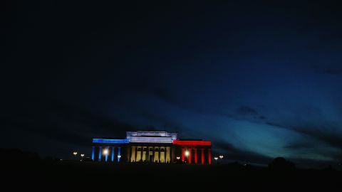The Auckland Museum in New Zealand is illuminated in French colors on November 13.