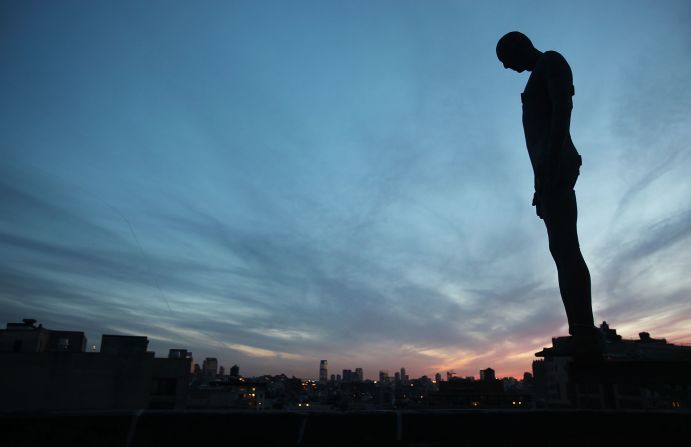 Gormley says the work challenges people to think about the relationship between the imagination and the horizon. "I'm keen that people look out, and actually read their environment. And see the dialogues of shape and form, between one kind of building and another." <br /><br />