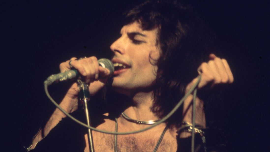Queen lead singer Freddie Mercury<a href="http://www.nytimes.com/1991/11/25/arts/freddie-mercury-45-lead-singer-of-the-rock-band-queen-is-dead.html" target="_blank" target="_blank"> revealed his AIDS diagnosis only a day before he died in 1991</a>. 