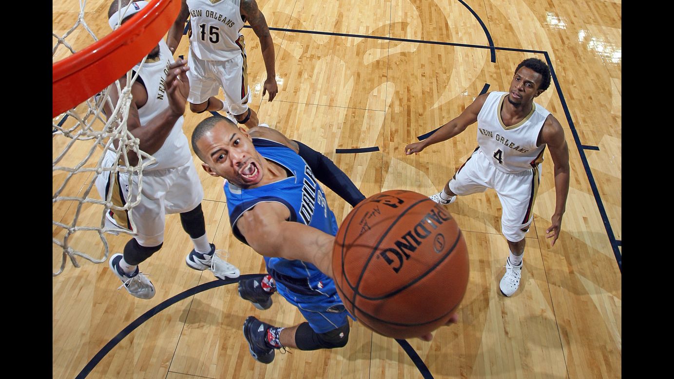 Dallas' Devin Harris leaps for a layup during an NBA game in New Orleans on Tuesday, November 10.