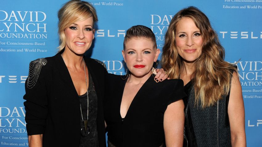 BEVERLY HILLS, CA - FEBRUARY 27:  (L-R) Musicians Martie Maguire, Natalie Maines and Emily Robison of the Dixie Chicks arrive at the David Lynch Foundation Gala Honoring Rick Rubin at the Beverly Wilshire Hotel on February 27, 2014 in Beverly Hills, California.  (Photo by Kevin Winter/Getty Images)