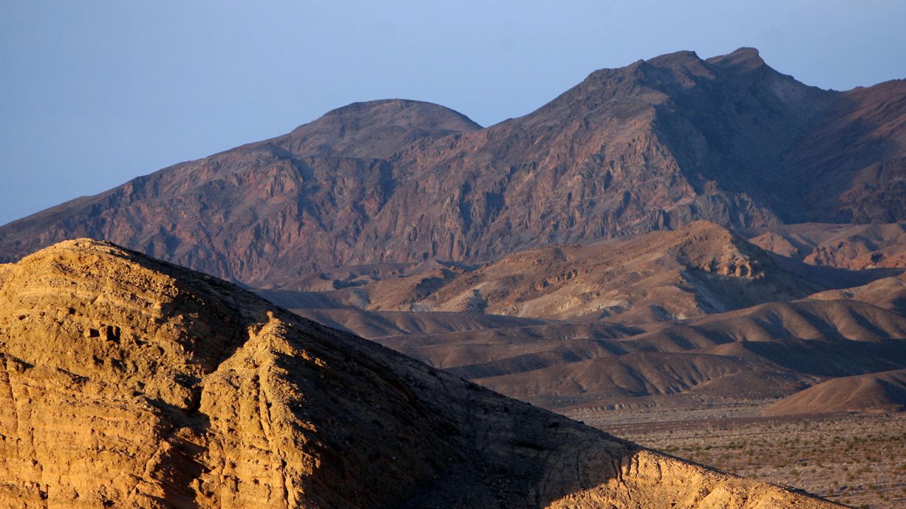 Crucial scenes in "A New Hope" were filmed in Death Valley between the Sierra Nevada mountains and Mojave Desert. 