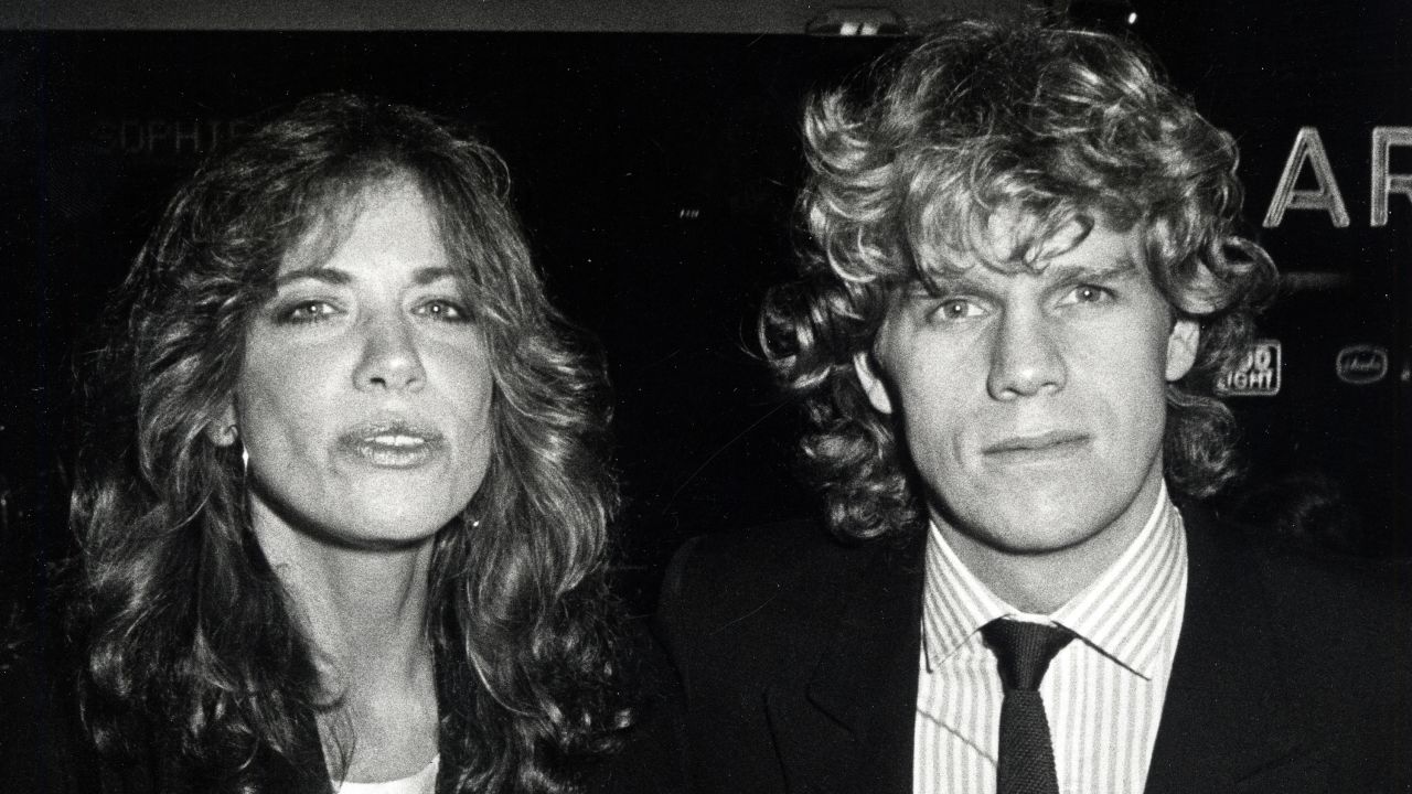Simon briefly dated "Dynasty" star Al Corley in the early 1980s and<a href="https://www.washingtonpost.com/archive/lifestyle/style/1983/10/30/carly-simon-anxiety-38/16c584f8-6e76-4350-821d-9e02f18d92f2/" target="_blank" target="_blank"> told the Washington Post</a> that he was understanding about the fact that her ex-husband Taylor would still come over to spend the night. 