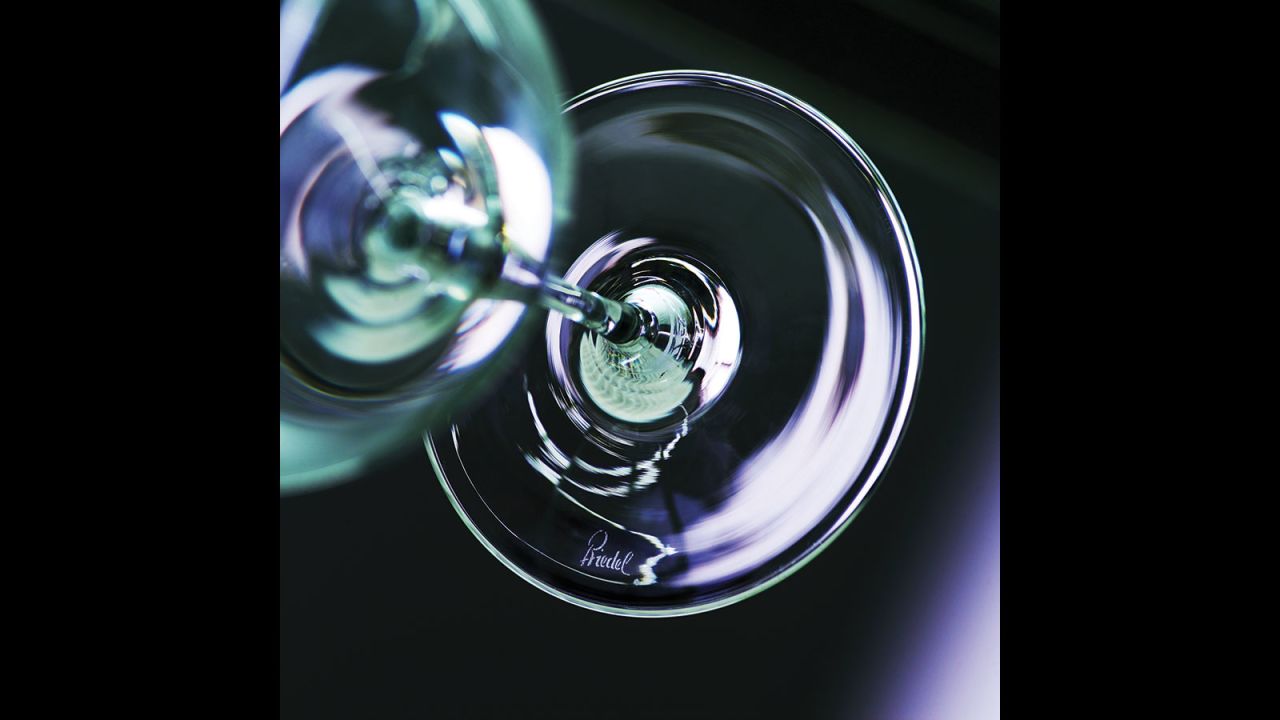 Lam Woedend boog Can glass design influence how wine tastes? | CNN