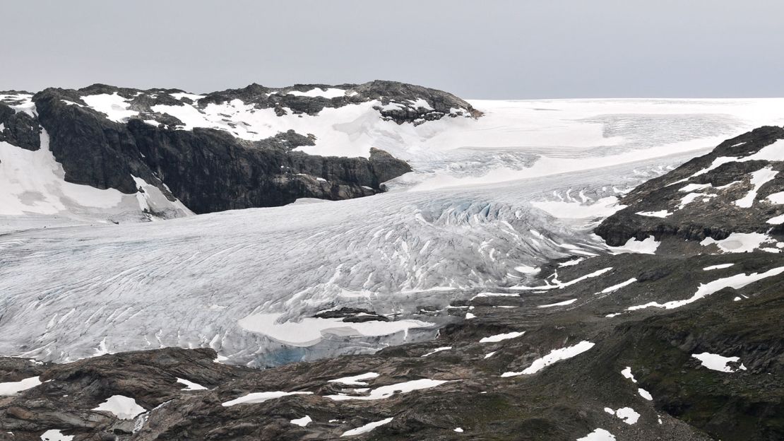 Exteriors of the ice world Hoth in "The Empire Strikes Back" were shot in Finse, Norway, and the main battlefield scenes were shot on the nearby glacier.