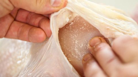 Salting poultry in advance is one way to season the meat and keep it juicy. When salt is applied to raw poultry, juices inside are drawn to the surface. The salt then dissolves in the exuded liquid, forming a brine that is eventually reabsorbed by the poultry.