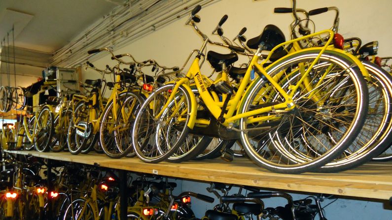 The lifts scheme was started by Yellow Bikes, a cycle hire company that has been operating in Amsterdam for a quarter of a century.