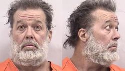 Planned Parenthood shooting suspect confirmed as Robert L. Dear date of birth of 4/16/1958 pic.twitter.com/4v2GtIsUgT