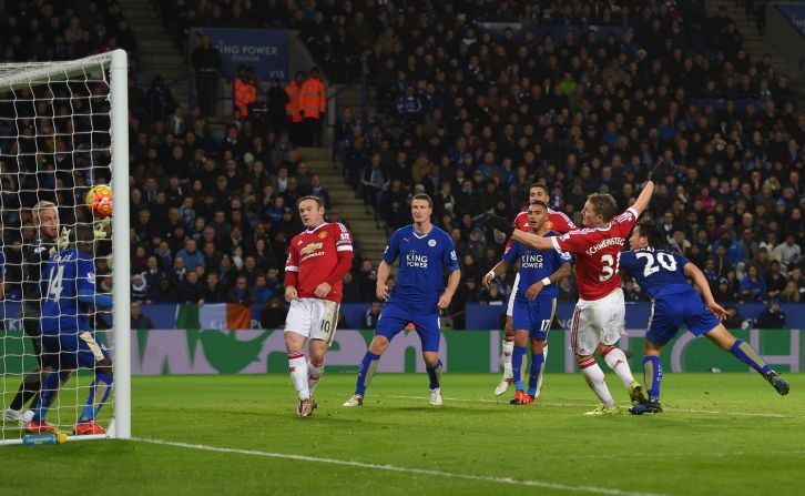 Bastian Schweinsteiger (2nd R) canceled out Vardy's opener when he struck just before halftime for United.