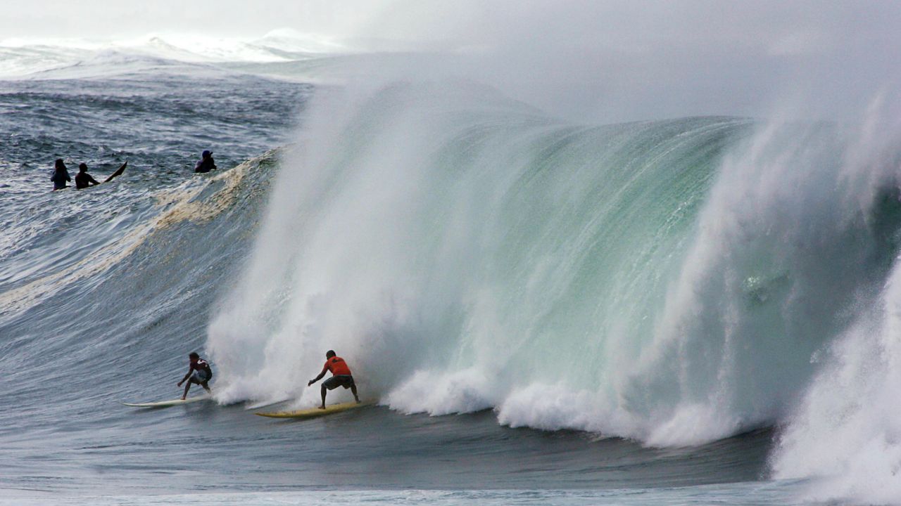 Waves were estimated to have peaked at 40 feet for the Eddie Aikau event in December 2004.  