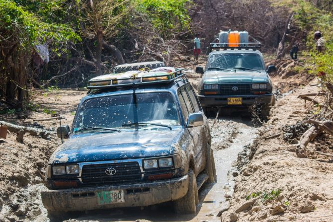 La Guajira doesn't get a lot of rain, but the little that falls can effectively cut off the north of the peninsula. One four-wheel drive stuck in the mud can prove a headache for anyone that follows, as there's little choice in access to the remotest regions. 