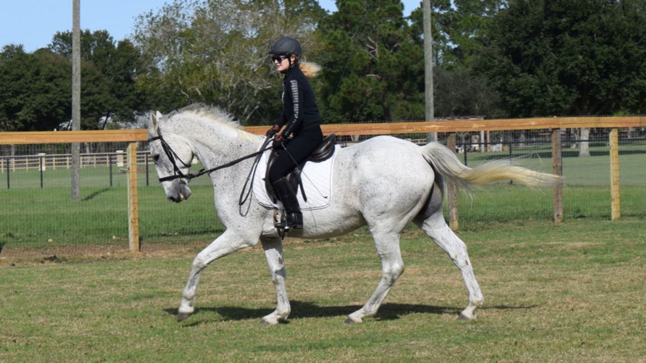 Ever since she was little, Sarah's goal has been to ride horses as her mother would do. Even when she suffered from complications because of her disease, Sarah would sit on her horse. Now, Sarah can ride her horse, Stirling Bridge, anytime she wants. 