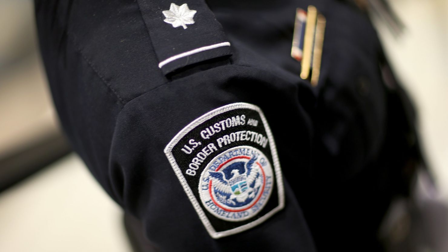 u.s. customs border protection agent aiport