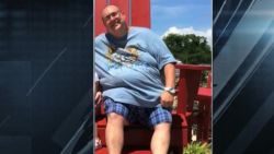 man loses 150 pounds 10 months weight loss pkg_00012013.jpg