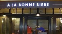 cafe in paris terror attack reopens vosot_00002410.jpg