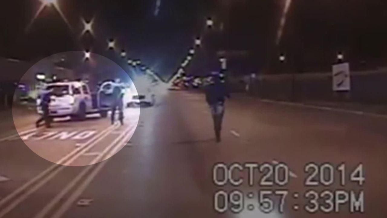 laquan mcdonald police report flores pkg_00003812.jpg